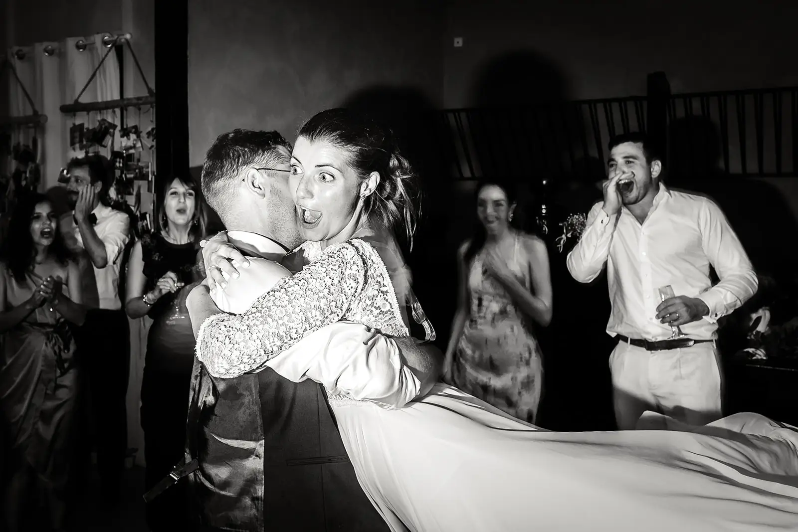 Première danse au Château de Pupetières, photo prise par Florian Fauvarque photographe mariage à Grenoble en Isère