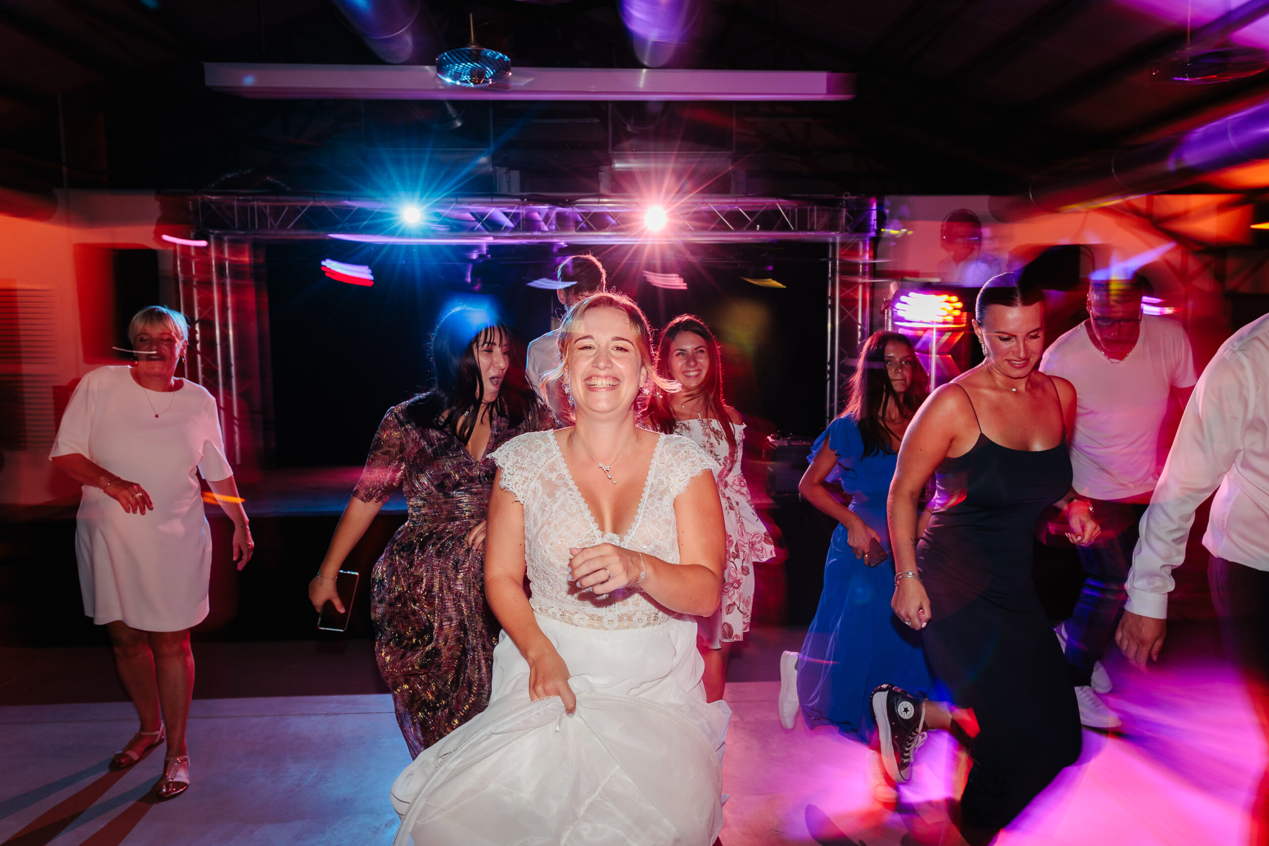 Ouverture du bal, photo prise par Florian Fauvarque photographe de mariage à Grenoble et en Isère