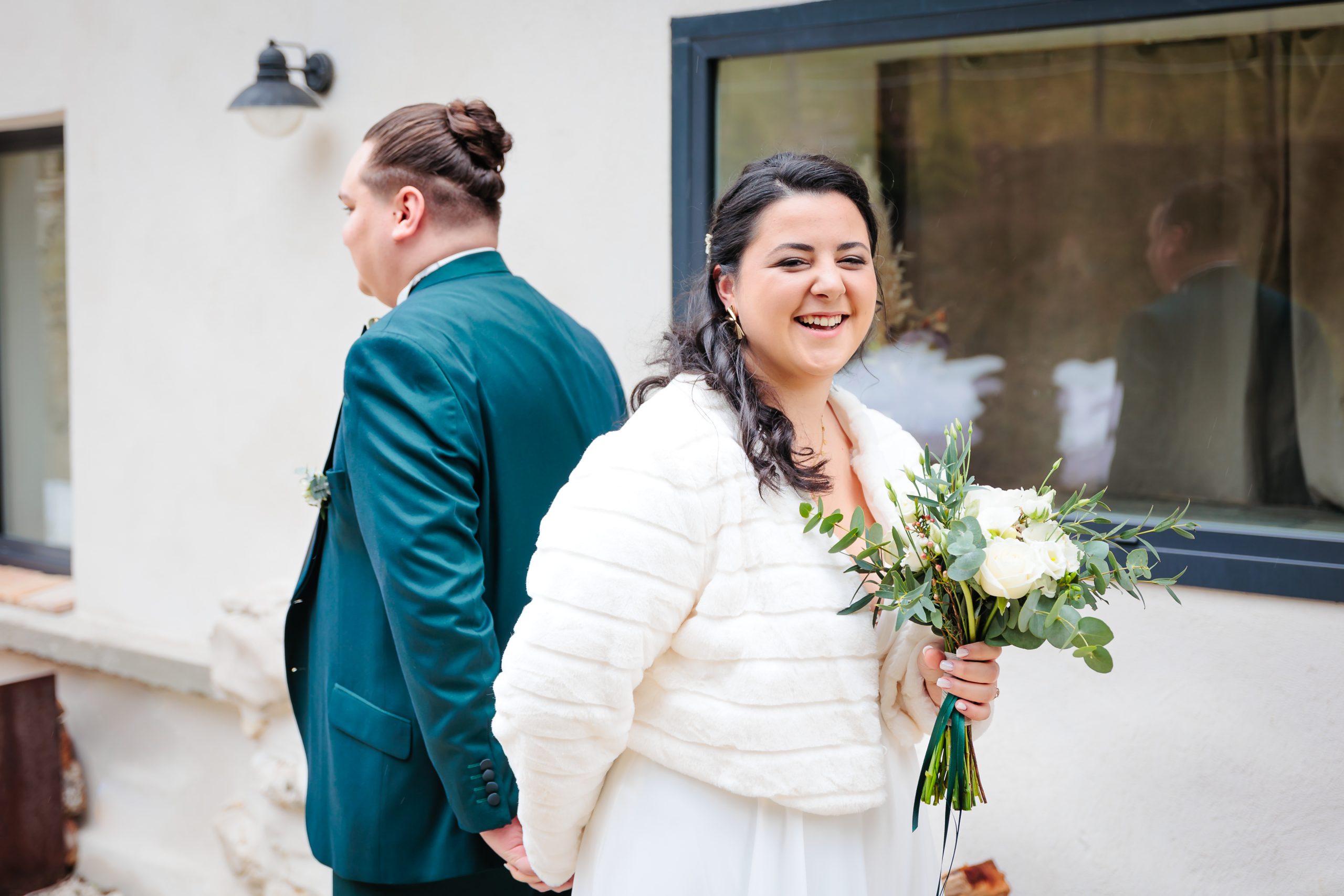 First look des mariés, photo prise par Florian Fauvarque photographe de mariage à Grenoble et en Isère