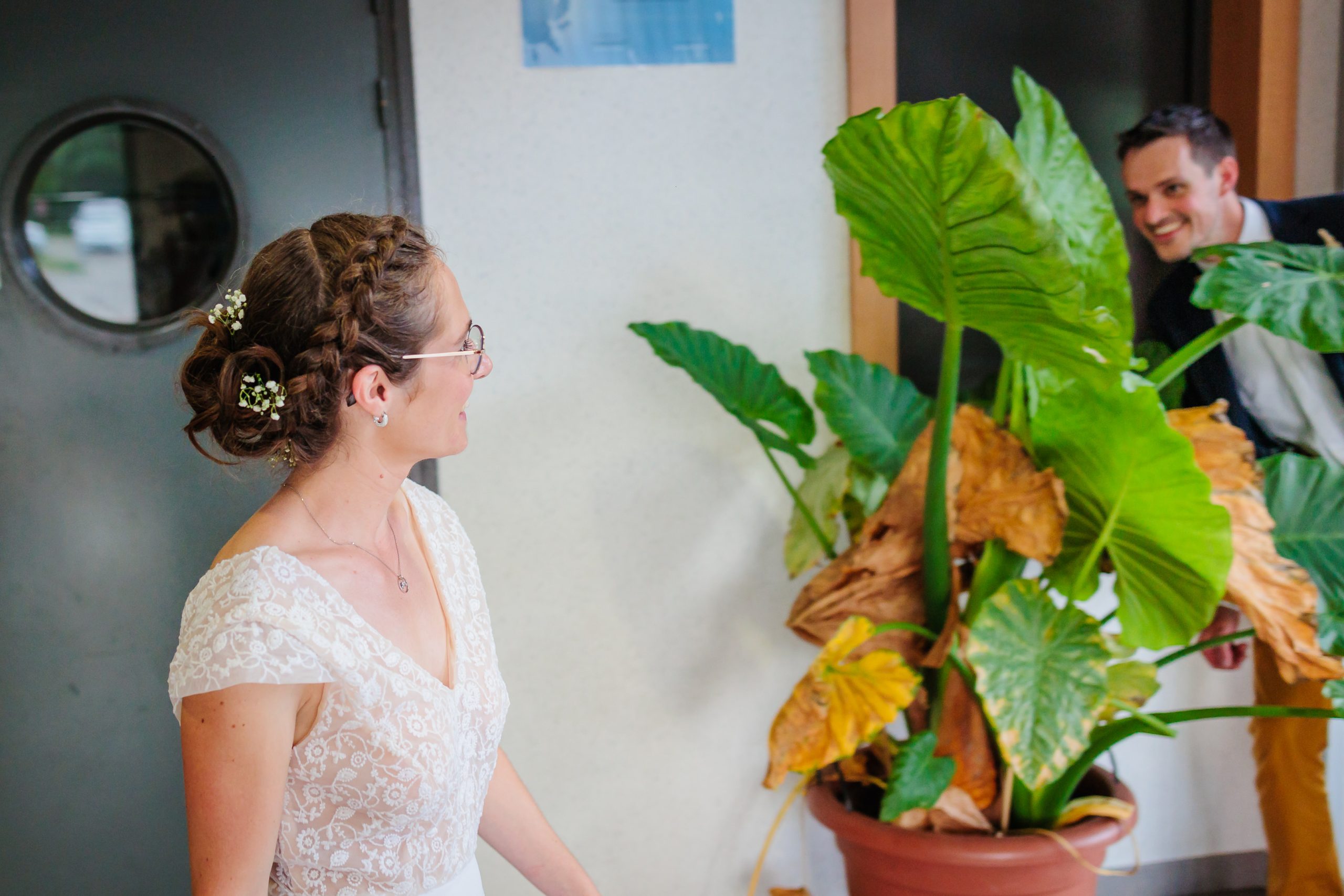 Second first look des mariés, photo prise par Florian Fauvarque photographe de mariage à Grenoble et en Isère