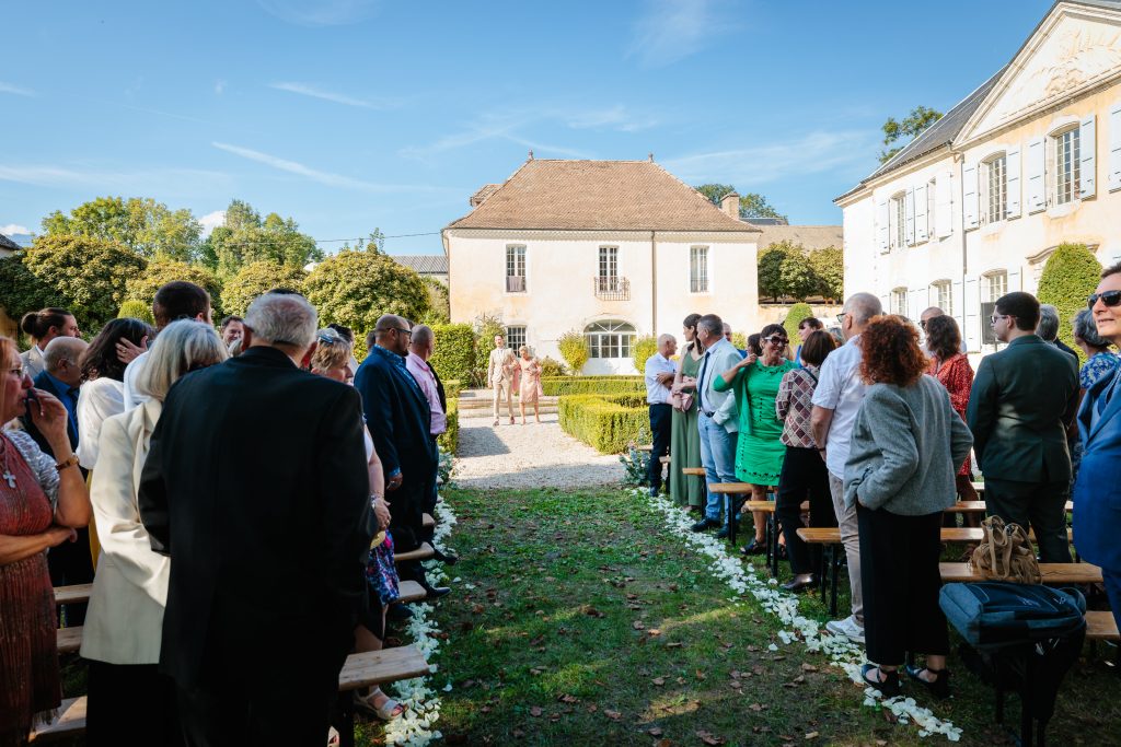 Les plus beaux domaines pour se marier à Grenoble et en Isère, photo prise par Florian Fauvarque photographe de mariage à Grenoble et en Isère