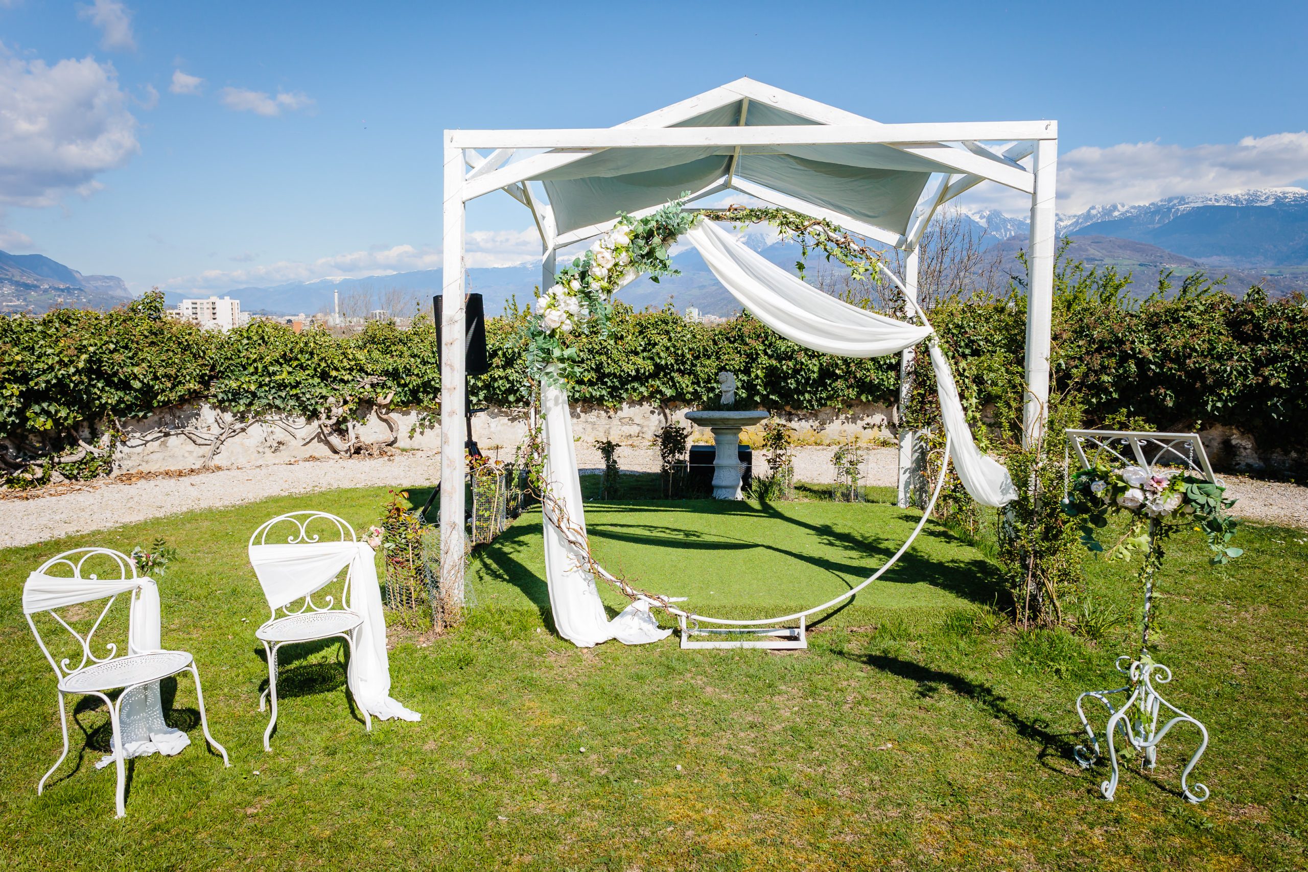 Château de la Baume, Photo prise par Florian Fauvarque, photographe de mariage écoresponsable à Grenoble en Isère.