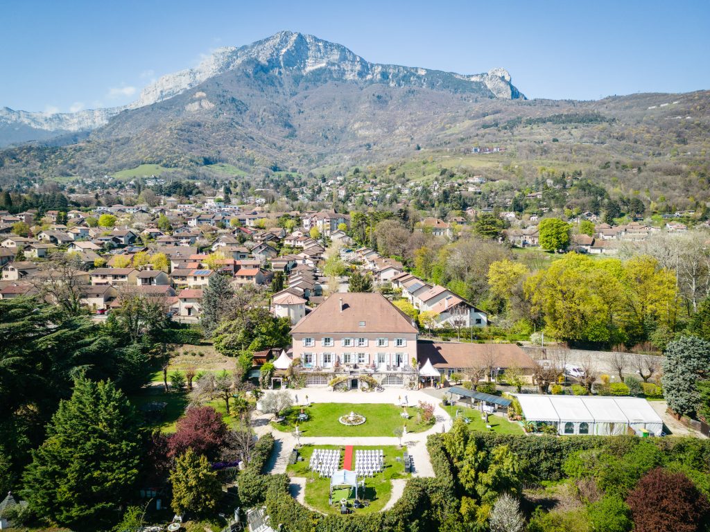 Château de la Baume, Photo prise par Florian Fauvarque, photographe de mariage écoresponsable à Grenoble en Isère.