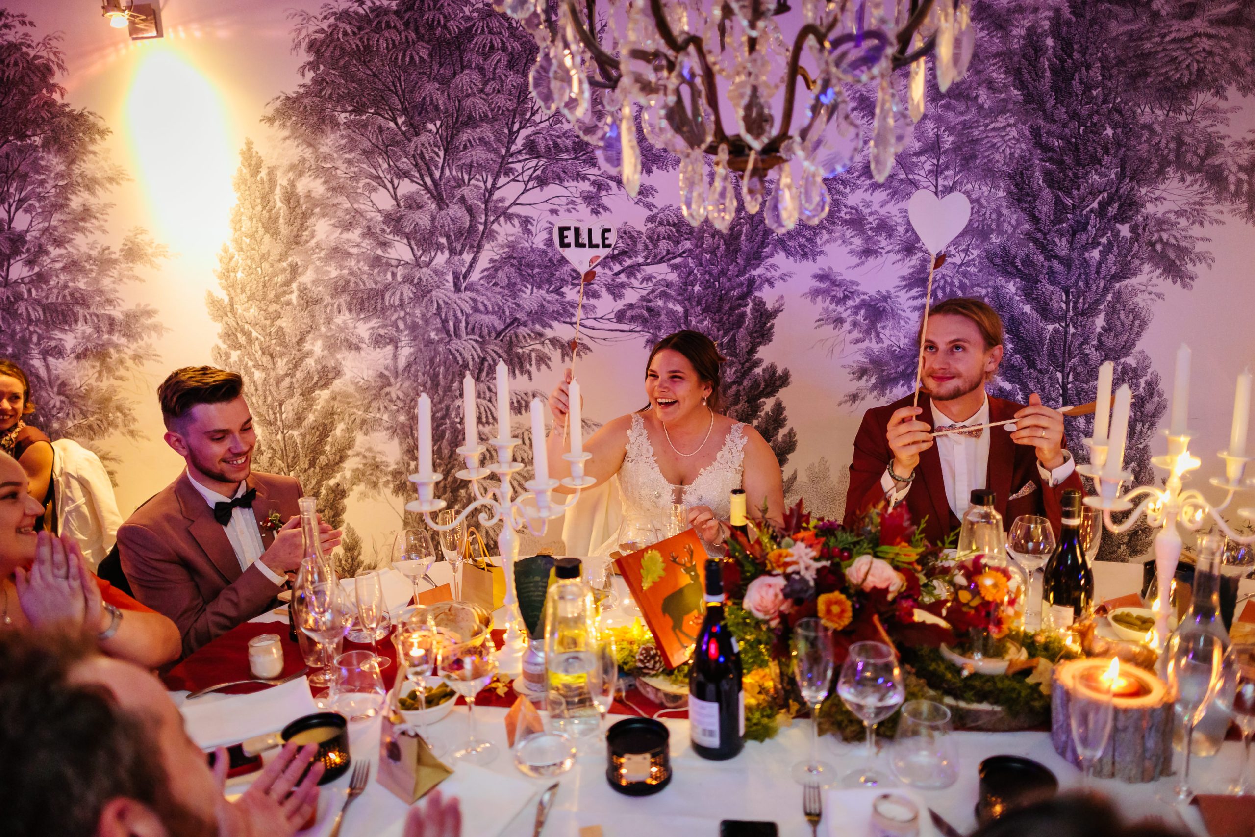 Mariage festif ambiance joyeuse et conviviale, photo prise par Florian Fauvarque photographe de mariage à Grenoble et en Isère