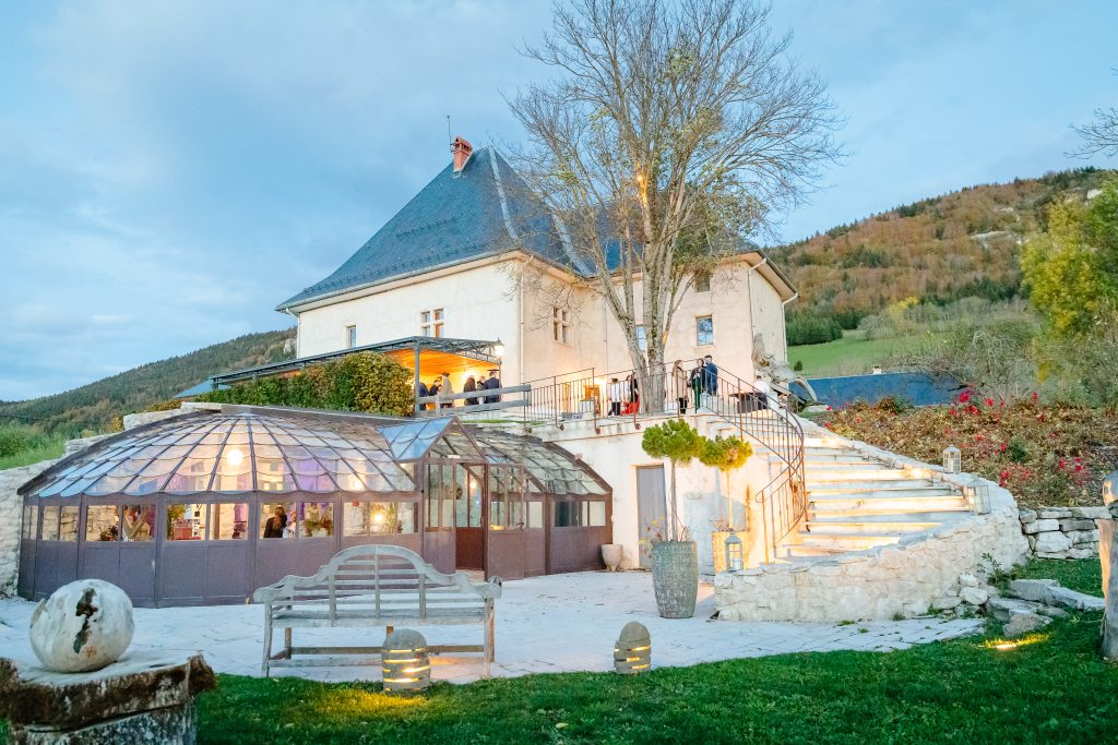 Le château des Girard, Isère. Photo prise par Florian Fauvarque, photographe de mariage écoresponsable à Grenoble en Isère.