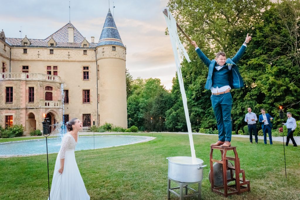 Château de la pupetière, Isère. Photo prise par Florian Fauvarque, photographe de mariage écoresponsable à Grenoble en Isère.
