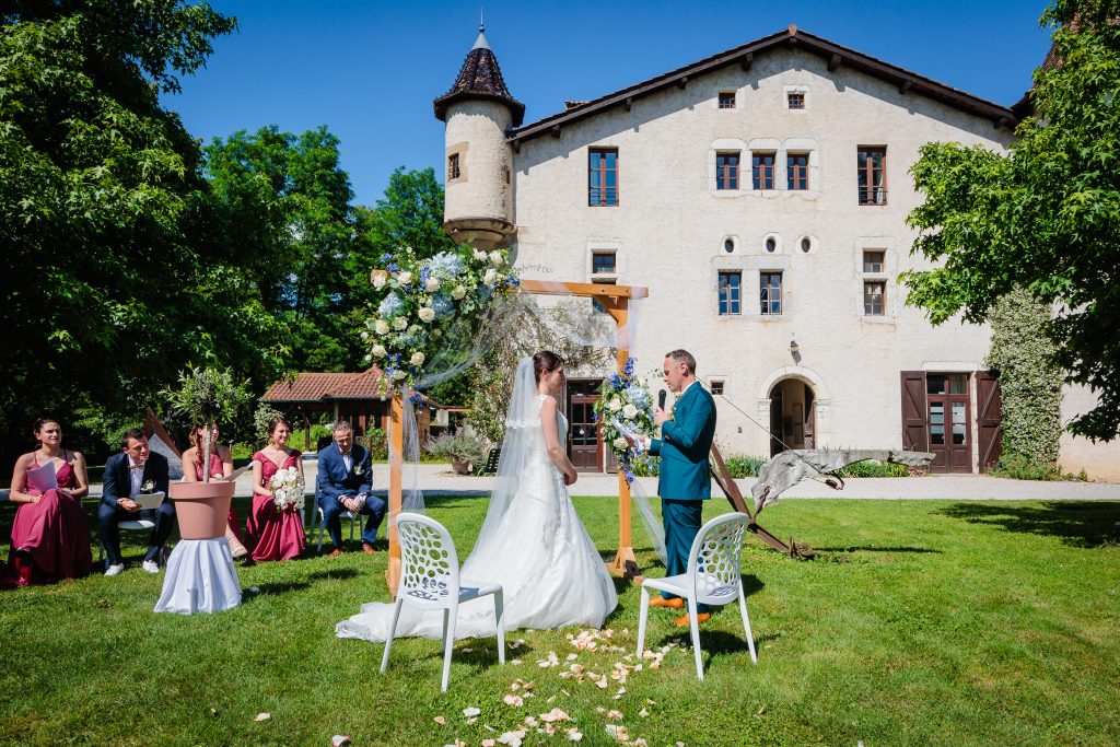 Les plus beaux domaines pour se marier à Grenoble et en Isère, photo prise par Florian Fauvarque photographe de mariage à Grenoble et en Isère