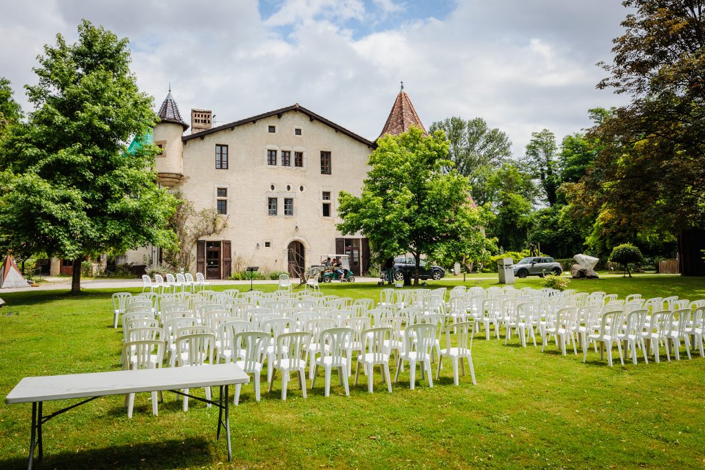 Les plus beaux domaines pour se marier à Grenoble et en Isère, photo prise par Florian Fauvarque photographe de mariage à Grenoble et en Isère