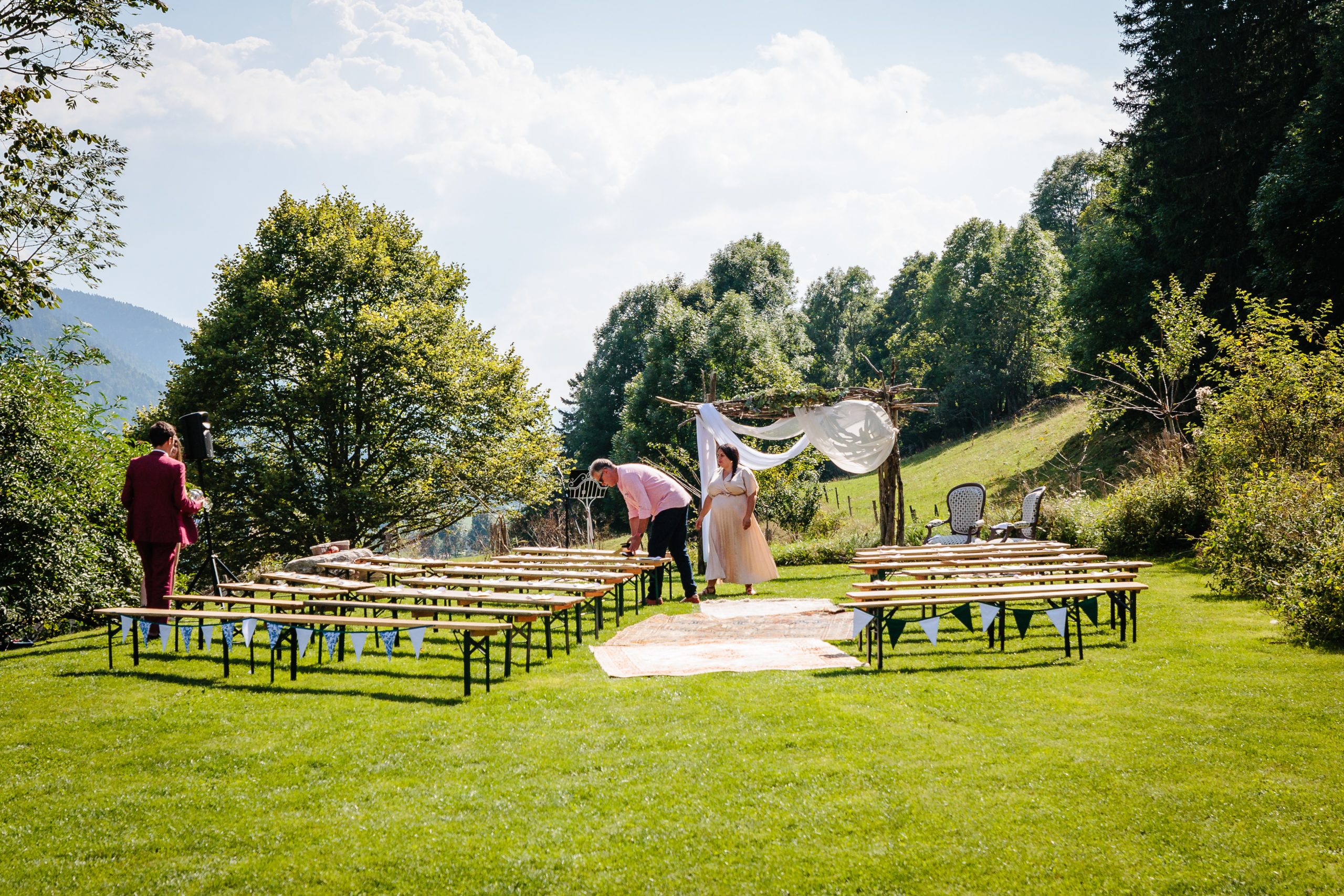 La grange aux fées, Isère. Photo prise par Florian Fauvarque, photographe de mariage écoresponsable à Grenoble en Isère.