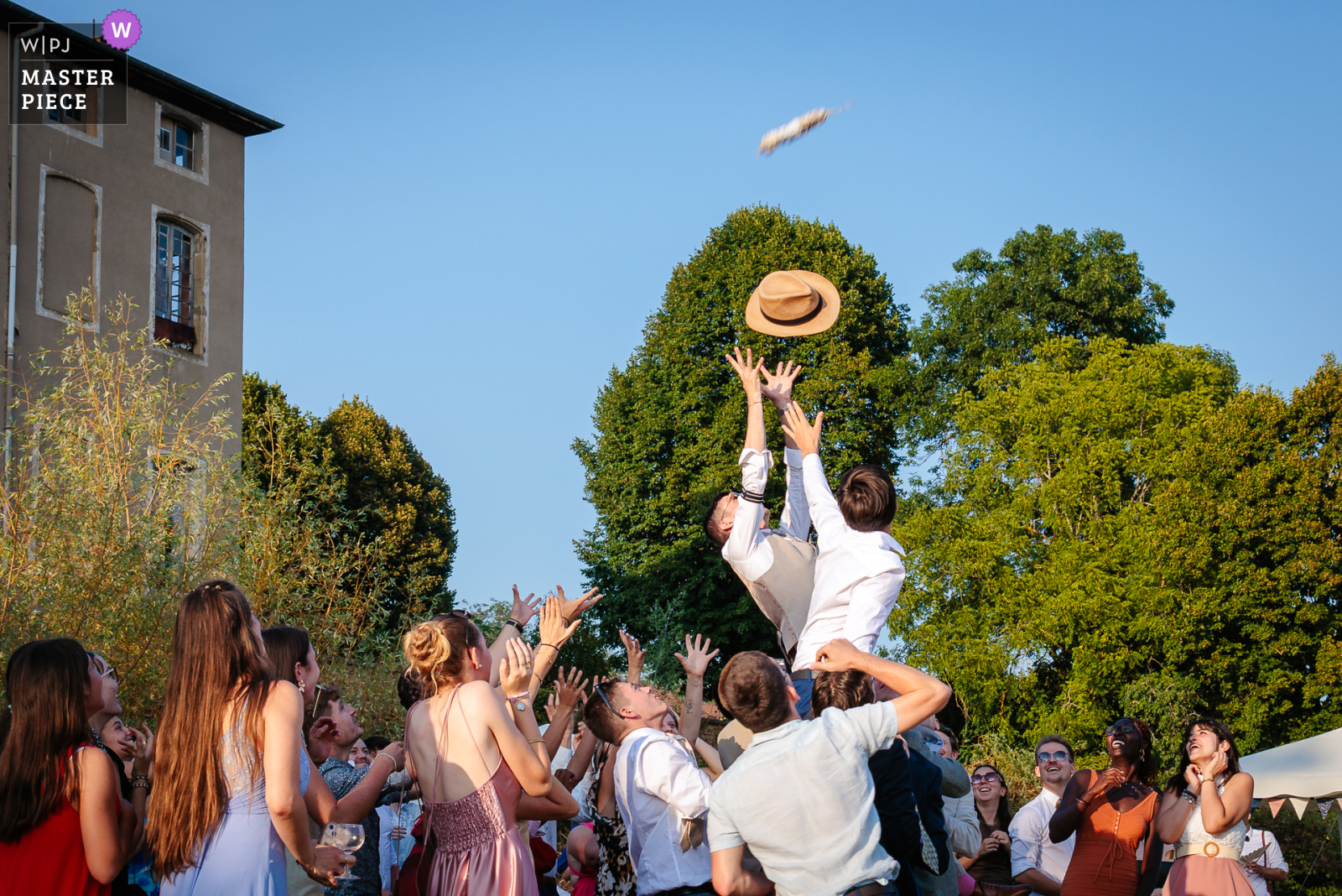 Photo récompensé par un WPJA Masterpiece Award. Photo prise par florian fauvarque photographe de mariage écoresponsable à grenoble en Isère