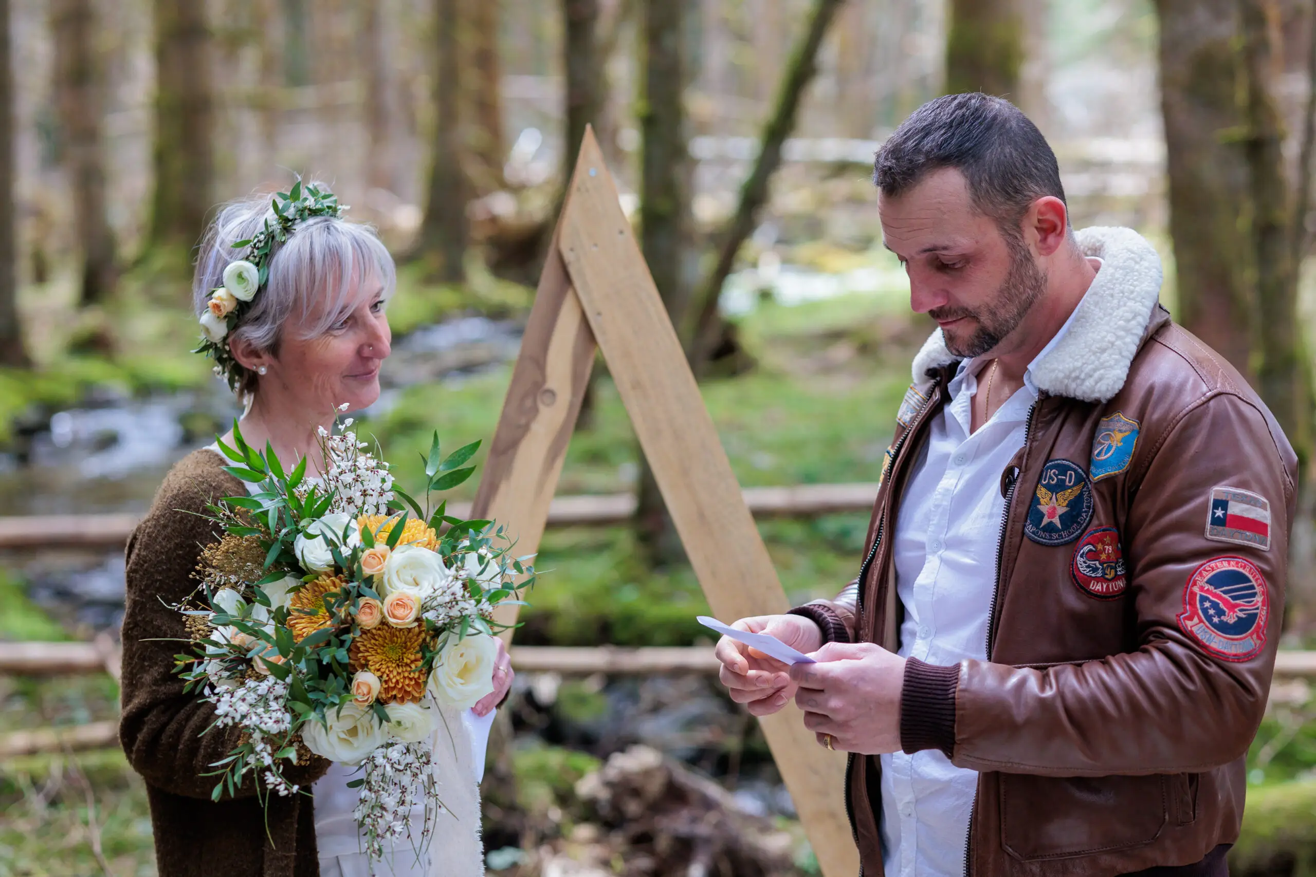 Photoshoot d'inspiration par Maxime Verpois. Photo prise par Florian Fauvarque, photographe de mariage écoresponsable en Isère à Grenoble