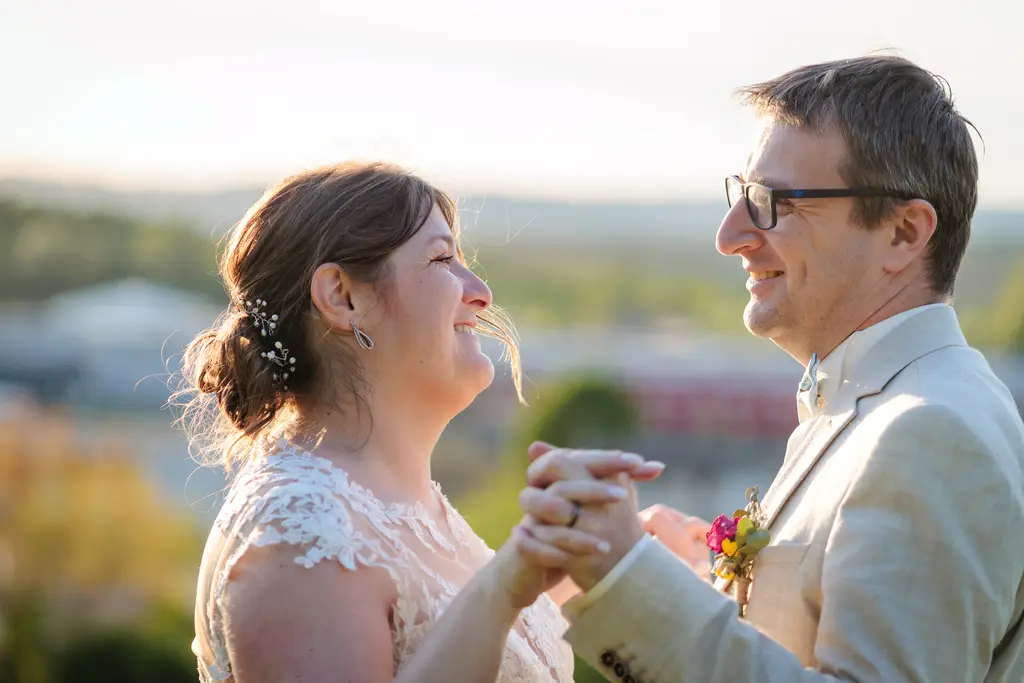 Isabelle et Frédéric, un mariage doux et naturel au Château des Anges, photo prise par Florian Fauvarque photographe de mariage à Grenoble et en Isère
